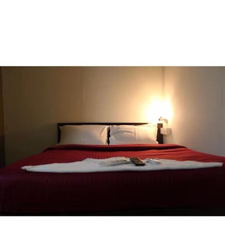 Hotel Saffron Inn Bombaj Zewnętrze zdjęcie