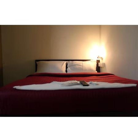 Hotel Saffron Inn Bombaj Zewnętrze zdjęcie