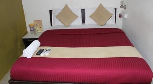 Hotel Saffron Inn Bombaj Zewnętrze zdjęcie